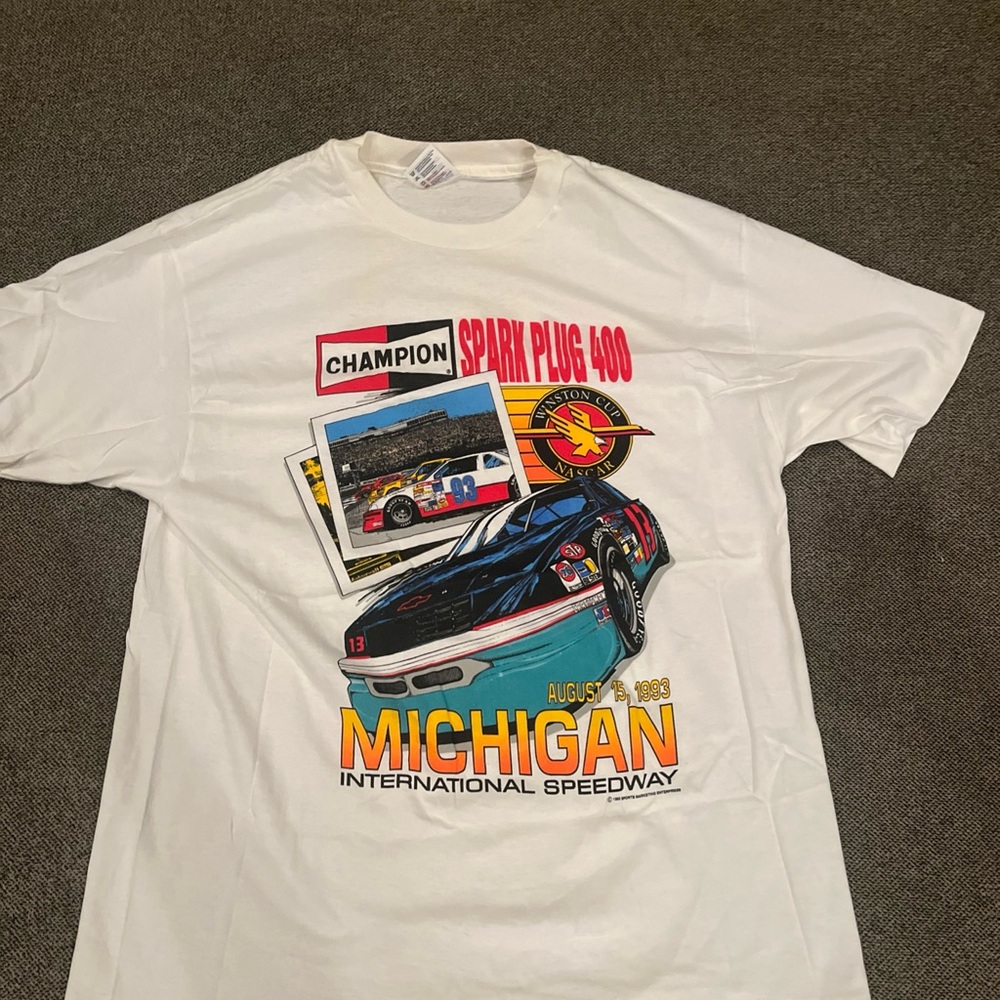 Mens Vintage TShirt Champion Sparkplug 400 1993 Nascar Michigan Winston Cup Mens Vintage TShirt Champion Sparkplug 400 1993 Nascar Michigan Winston Cup